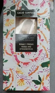 Chocolate blanco rosas y fresas