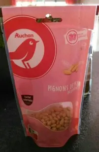 Pignons de pin décortiqués