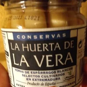 Yemas de espárragos blancos