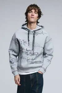 Hoodie with lettering