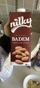 Badem Sütü
