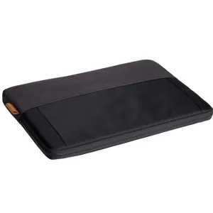 Trust: Lisboa Sleeve för laptop 16" Svart