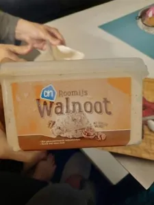 Walnoot roomijs