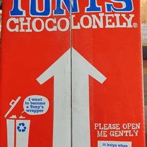 Belgian Fairtrade milk chocolate with caramel pieces and biscuit pieces