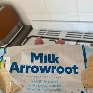Milk arrowroot biscuit